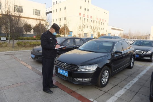 霄云煤矿：“车位微信群”为职工贴心服务