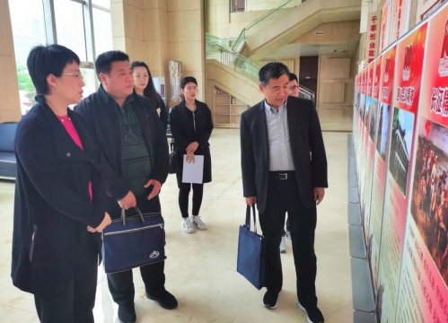 市委党史学习教育巡回指导组市直十组督导集团公司党史学习教育开展情况